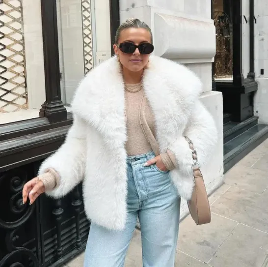 Elle - Faux fur coat