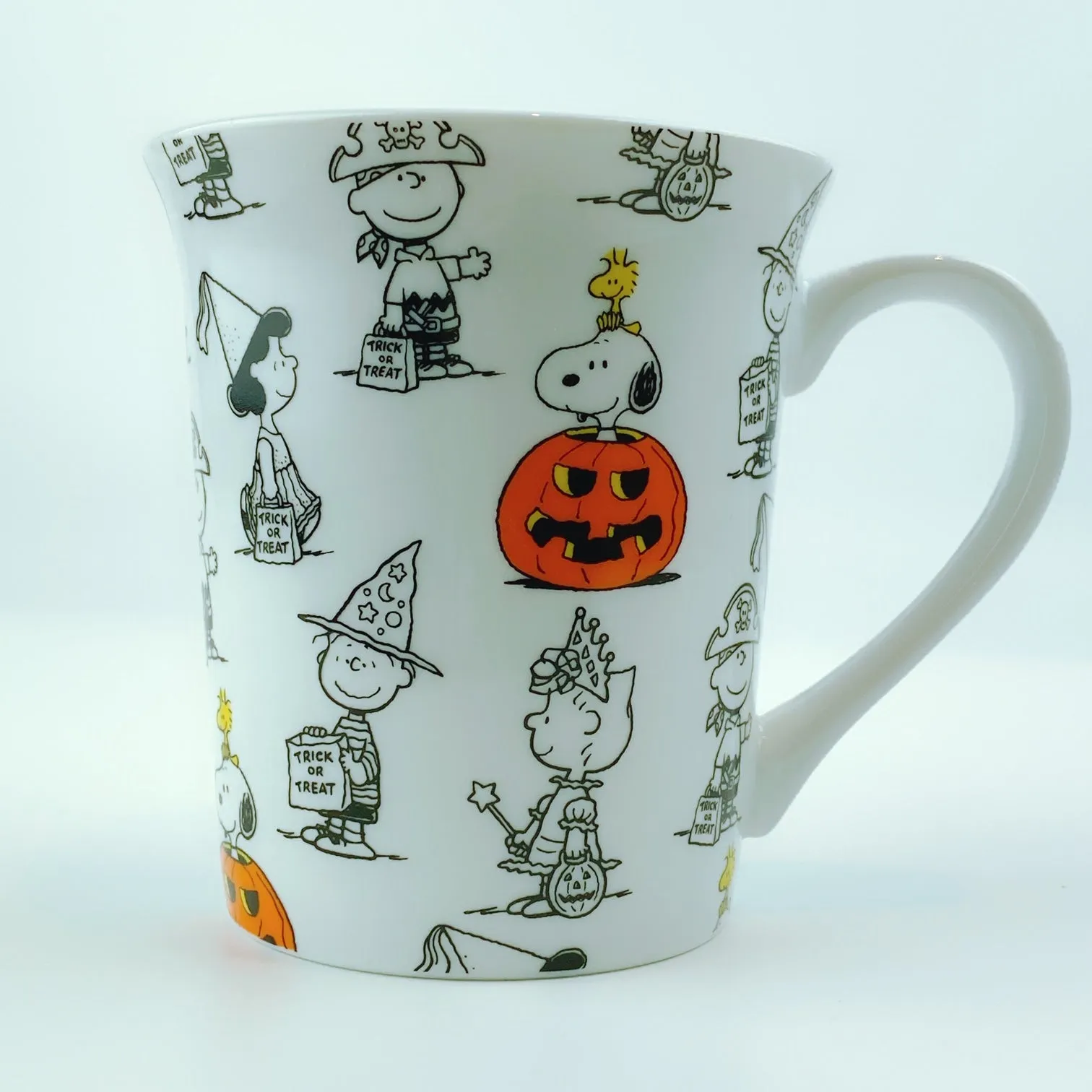 Peanuts Charlie Brown & Friends & Snoopy Great Pumpkin Halloween Coffee Mug, 16 oz