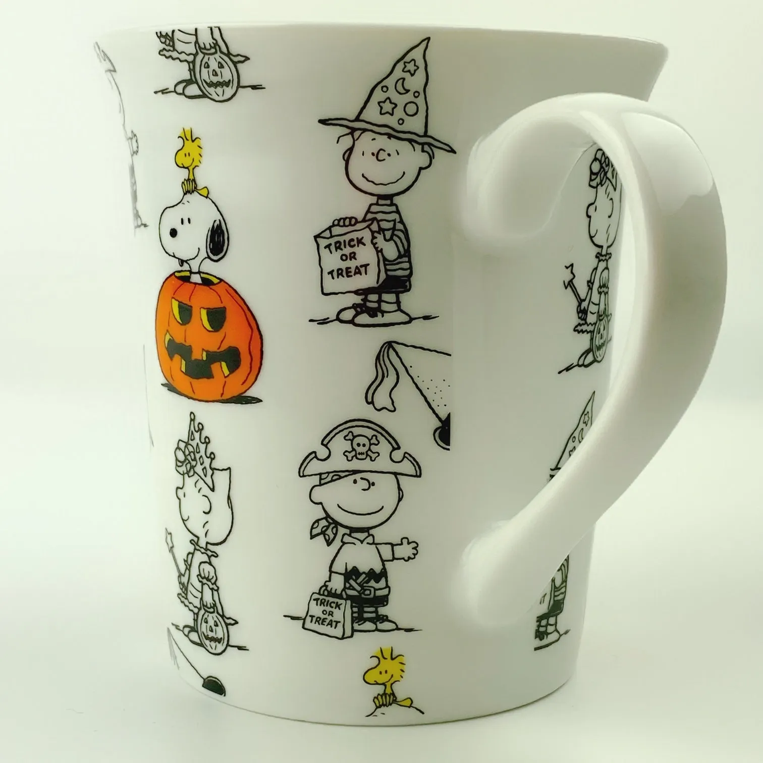 Peanuts Charlie Brown & Friends & Snoopy Great Pumpkin Halloween Coffee Mug, 16 oz