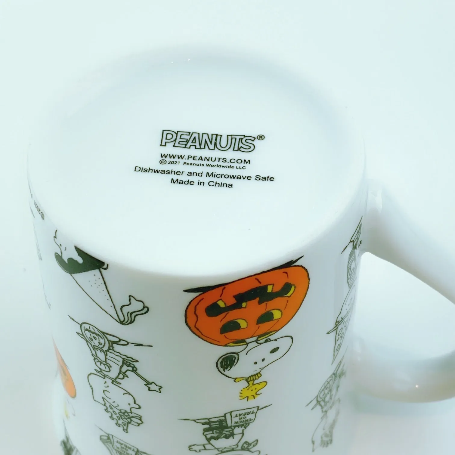 Peanuts Charlie Brown & Friends & Snoopy Great Pumpkin Halloween Coffee Mug, 16 oz