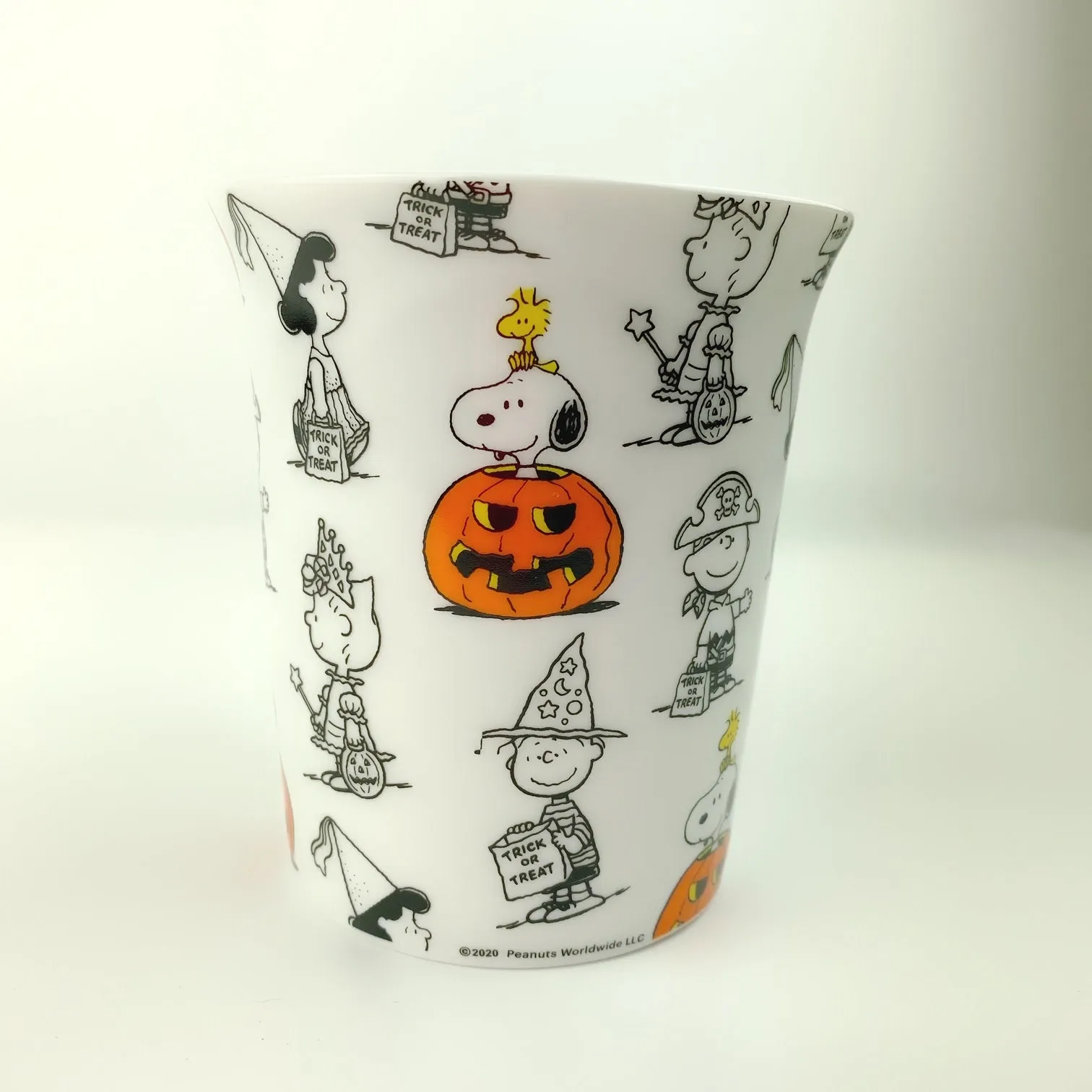 Peanuts Charlie Brown & Friends & Snoopy Great Pumpkin Halloween Coffee Mug, 16 oz