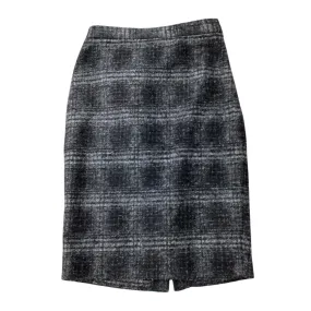 Skirt Midi By Banana Republic In Black & Grey, Size: 6