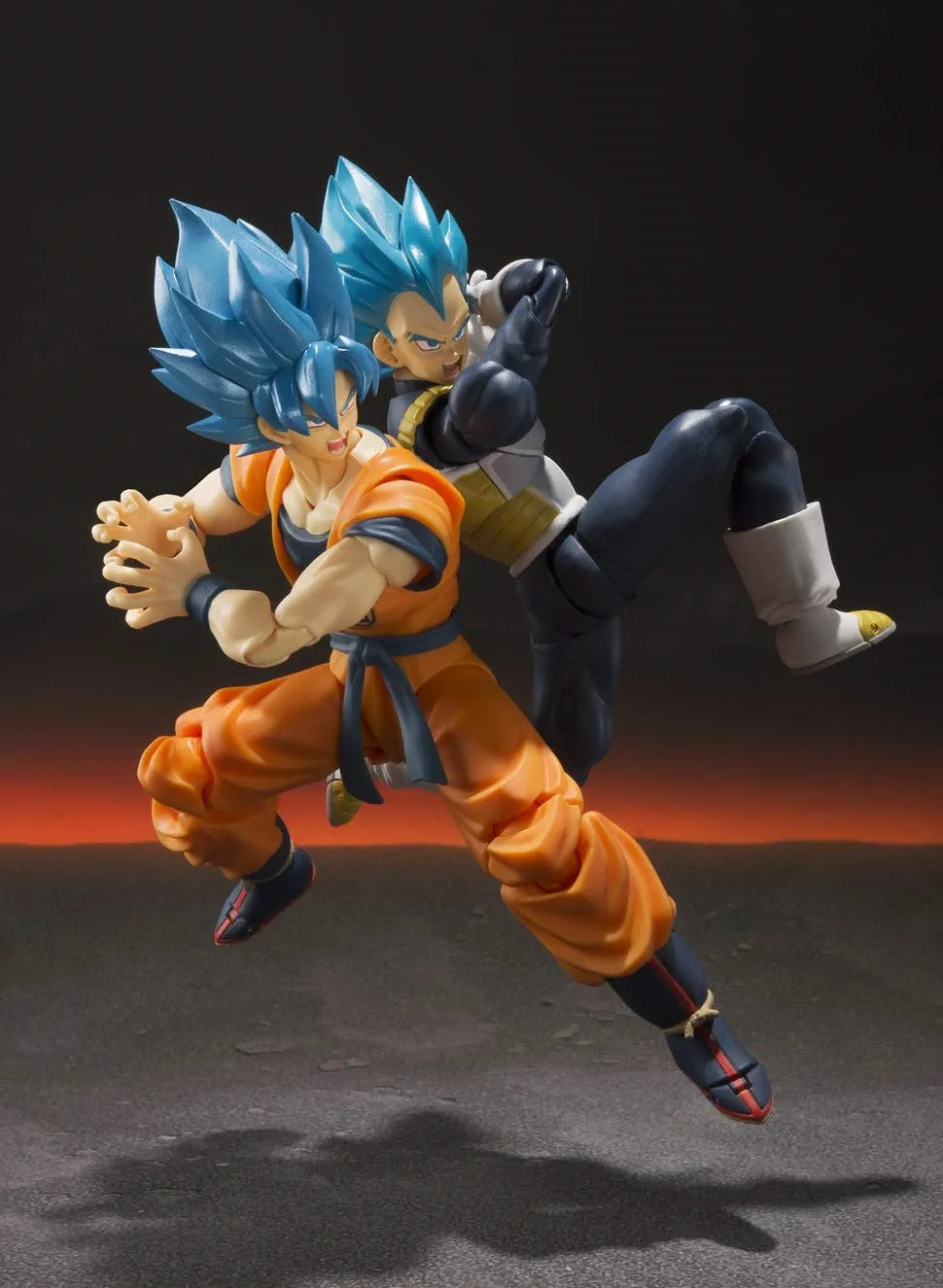 TAMASHII NATIONS Bandai S.H. Figuarts Super Saiyan God Super Saiyan Goku Dragon Ball Super: Broly Action Figure